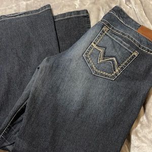 Maurices size 15/16 short jeans